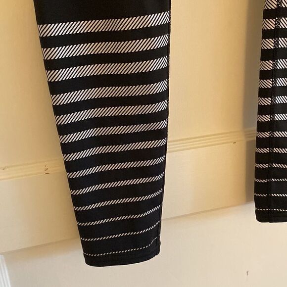 Athleta Silver Stripe Sonar Leggings Size Small - Picture 4 of 11